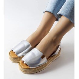 Moteriškos sidabro spalvos espadrilės ant platformos Sadbera