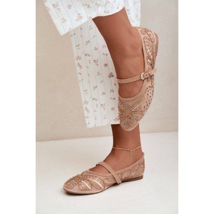 Balerinos su dirželiu ir blizgiomis detalėmis Step in style