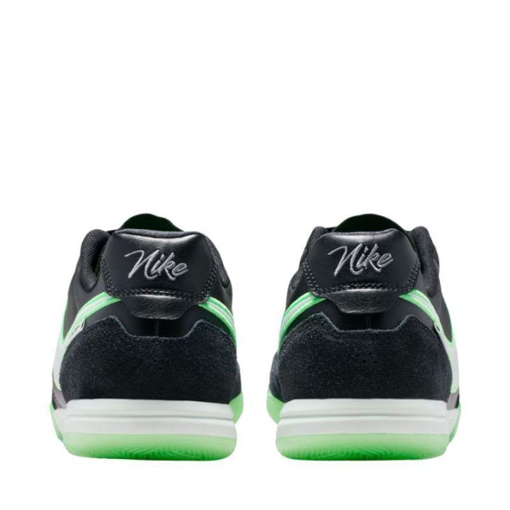 Vyriški futbolo bateliai salei Nike Tiempo Streetgato
