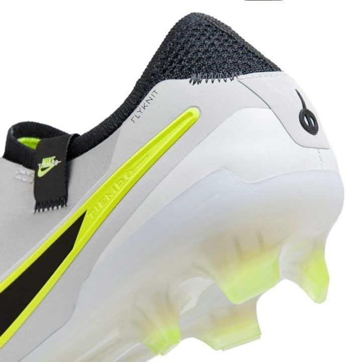 Vyriški žemo profilio futbolo bateliai Nike Tiempo Legend 10 Elite, sidabro