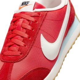 Moteriški sportbačiai su dantytu padu Nike Pacific