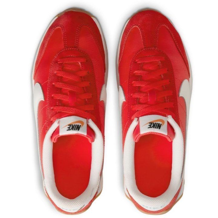 Moteriški sportbačiai su dantytu padu Nike Pacific