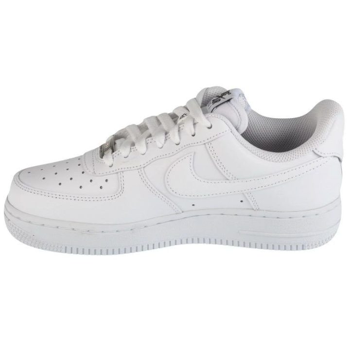 Moteriški odiniai sportbačiai Nike Air Force 1 07, balti