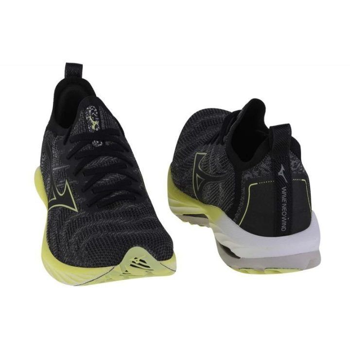 Vyriški bėgimo bateliai Mizuno Wave Neo Wind, juodi ir žali