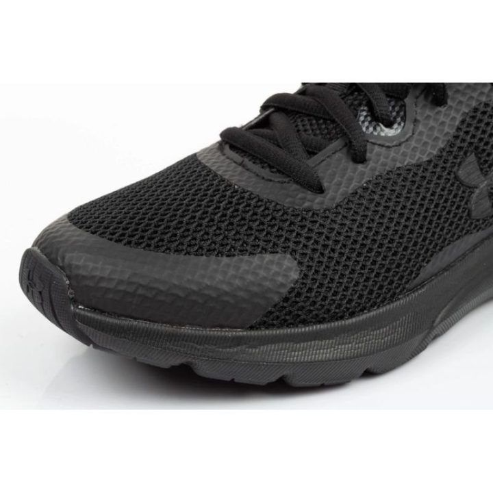 Moteriški sportbačiai su lengvu tinklelio viršumi Under Armour, juodi