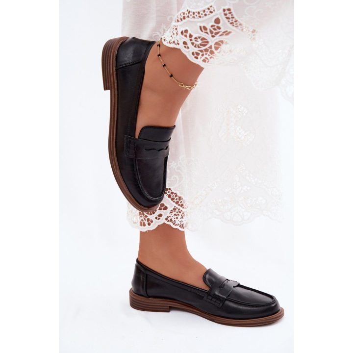 Moteriški mokasinai su dekoratyviniu dirželiu Step in style, juodi