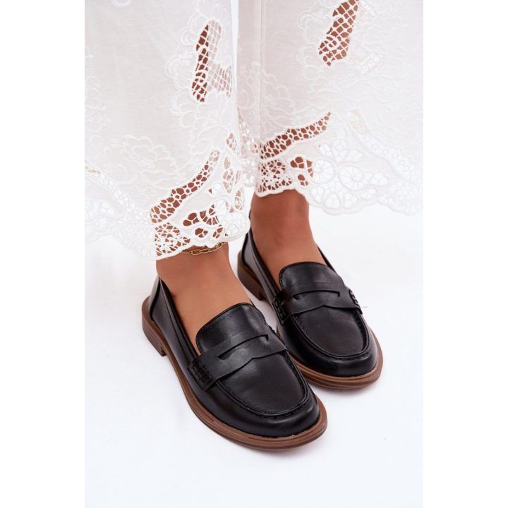 Moteriški mokasinai su dekoratyviniu dirželiu Step in style, juodi