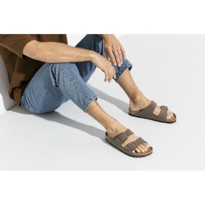 Moteriškos šlepetės su reguliuojamomis sagtimis Birkenstock Arizona, rudos