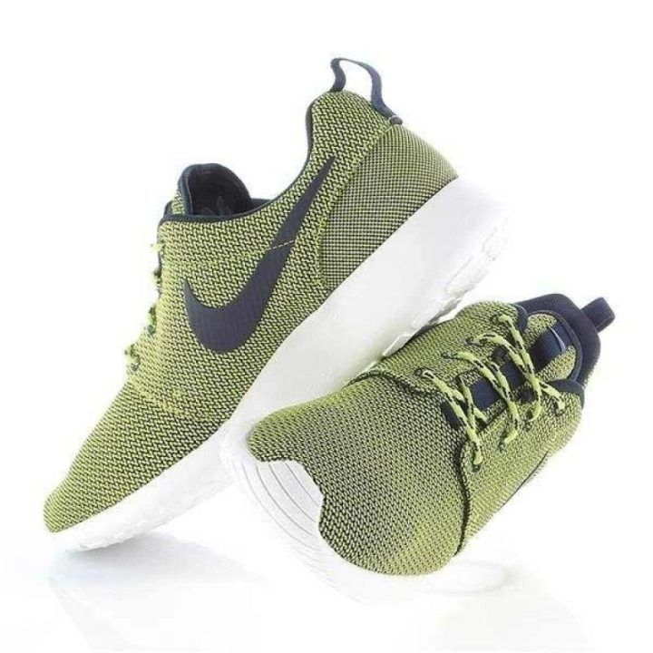 Moteriški sportbačiai su putplasčio amortizacija Nike Rosherun, žali