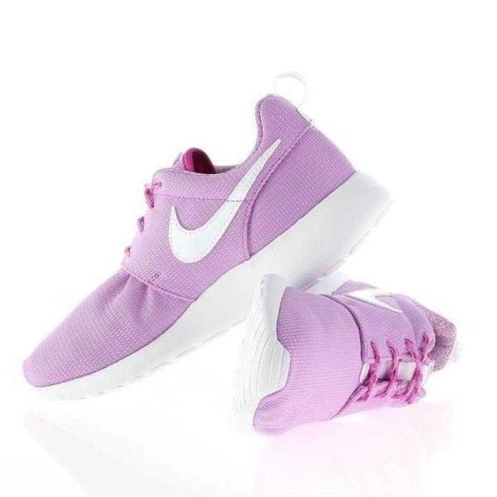 Moteriški sportbačiai Nike Rosherun, violetiniai