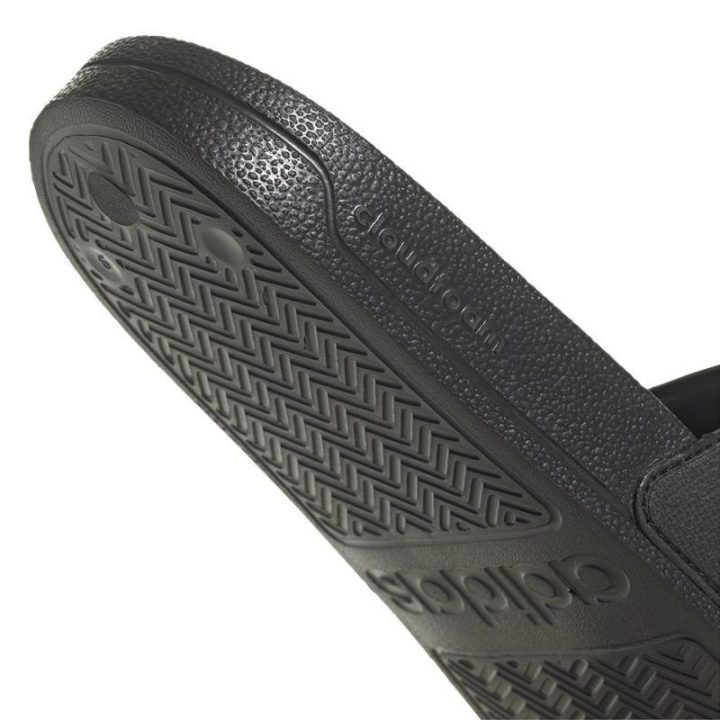Uniseks šlepetės su Cloudfoam vidpadžiu adidas Adilette Shower, juodos