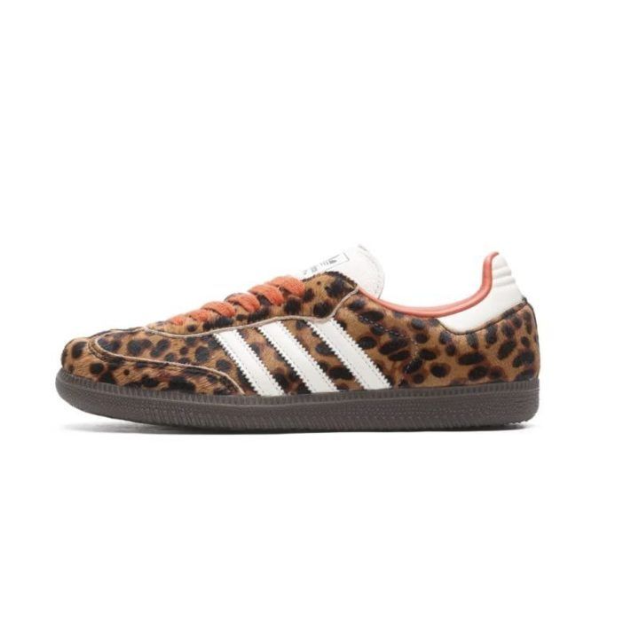 Moteriški sportbačiai su leopardo raštu adidas Samba OG, raudoni