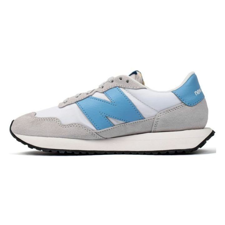 Moteriški sportbačiai su raišteliais New Balance 237