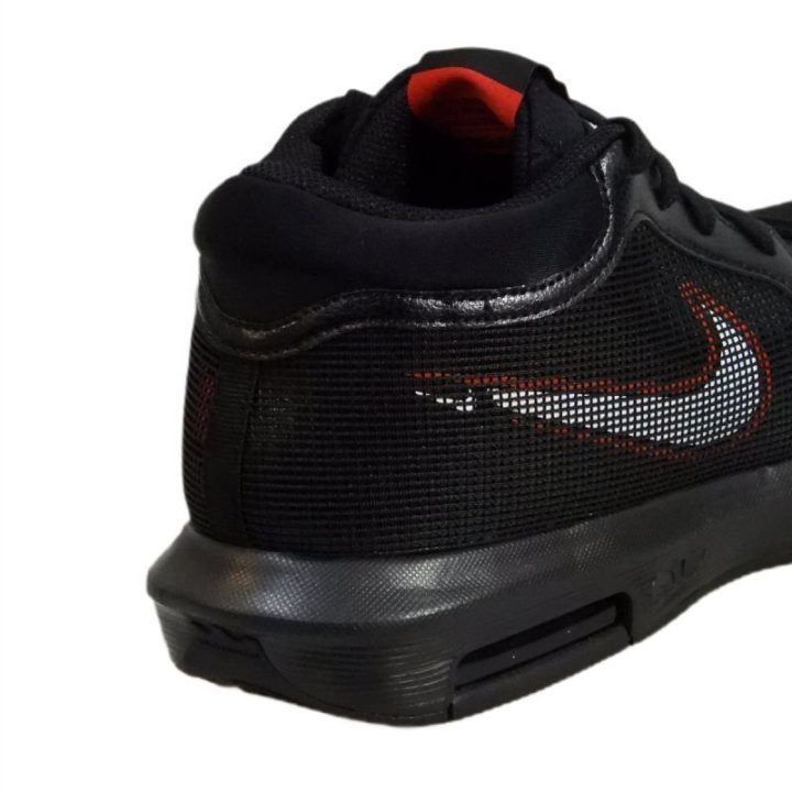 Vyriški krepšinio bateliai Nike LeBron Witness 8, juodi ir raudoni