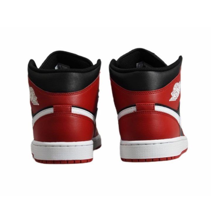 Vyriški sportbačiai aukštu auliuku Air Jordan 1 Mid, juodi, raudoni ir balti