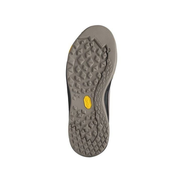 Moteriški kalnų batai su Vibram padu Millet Cima, smėlio