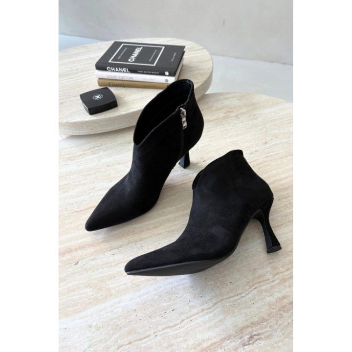 Moteriški aulinukai su smailia nosimi Step in style, juodi